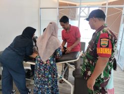 Babinsa Koramil 01/Bkn Hadiri Kegiatan Khitanan Massal di Halaman Kantor UP3 Bangkinang