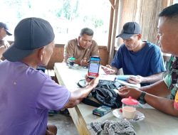 Satgas TMMD Ke-121 Bersama Babinsa Sosialisasikan Kegiatan TMMD Melalui Youtube Kodim 0313/Kpr