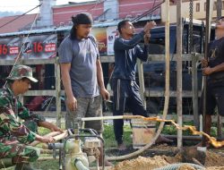 Penuhi Kebutuhan Air Bersih, Satgas TMMD Ke- 121 Kodim 0313/KPR Bangun Sumur Bor fi Desa Gema