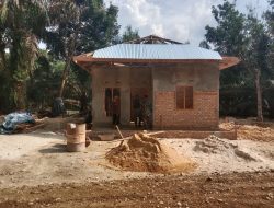 Terlihat Hampir Rampung : Satgas TMMD Ke-121 Kodim 0313/Kpr Lanjutkan Pembangunan Rumah Tidak Layak Huni