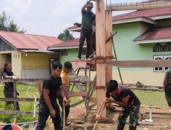Guna Melengkapi Sarana Air Bersih, Satgas TMMD Ke- 121 Kodim 0313/KPR Bangun Tandon Air di Desa Gema