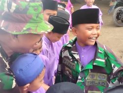 Kegembiraan Tim Satgas TMMD dan Anak Sekolah yang Bercita-cita Menjadi Seorang TNI