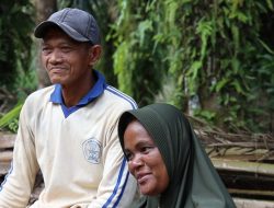 Dibalut Air Mata Sukacita Kisah Penuh Haru Keluarga Bapak Anasrul Dibuatkan Rumah Melalui Program TMMD
