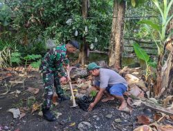 Sebagai Keseimbangan Alam, Babinsa Koramil 16/Tapung Bersama Warga Tanam Pohon Penghijauan