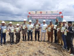 Wakili Danramil, Pelda Burhanuddin Hadiri Undangan Program Ketahanan Pangan Kabupaten Pelalawan