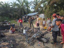 Warga Binaannya Mendapat Musibah Kebakaran Rumah, Babinsa Koramil 16/Tapung Berikan Dukungan Moril Korban Kebakaran