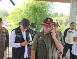 BNPB Kerahkan Heli Waterbombing Padamkan Karhutla di Kabupaten Rokan Hulu