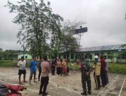 Himbau Warga Bersih- Bersih Babinsa dan Bhabinkamtibmas Ajak Warga Meriahkan HUT RI Ke- 80