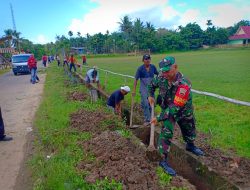 Babinsa Melaksanakan Karya Bhakti Didesa Binaan Menjelang Hari kemerdekaan RI Yang Ke- 80