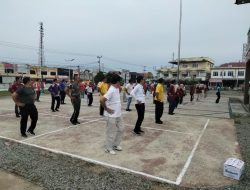 Babinsa Koramil 08/TDN Bersama Upika Kecamatan Ujungbatu dan Masyarakat Melaksanakan Olahraga Bersama