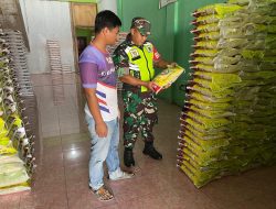 Babinsa Sertu Muhammad Rahmad Sambangi Toko Beras Pantau Ketersediaan Logistik