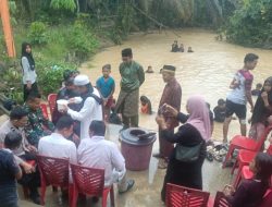 Babinsa Koramil 03/Bunut Hadiri Tradisi Balimau Basamo Sambut Ramadhan 1447 H di Desa Sungai Buluh
