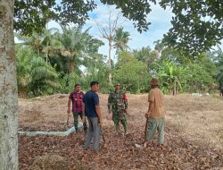 Babinsa Laksanakan Patroli dan Sosialisasi Masyarakat Cegah Karhutla Wilayah Koramil 14/Kepenuhan
