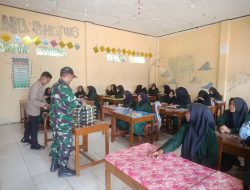 Babinsa Serda J.A. Sitorus Dampingi Penyaluran MBG ke Ponpes Amanatul Huda