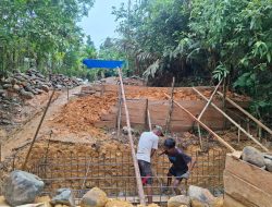 Kejar Target, Kodim 0313/KPR Terus Kawal Pembangunan Jembatan Desa Kota Lama