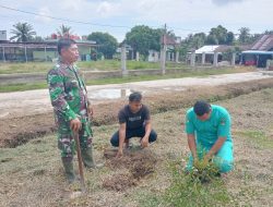 Pererat Hubungan TNI Dengan Masyarakat Dalam Kegiatan Penghijauan Diwilayah Desa Binaan