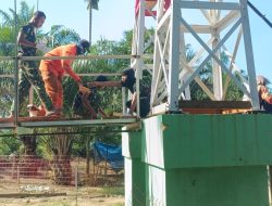 Masuki Tahap Finishing , Pembangunan Jembatan Desa Muara Musu Mulai Pasang Lantai Papan