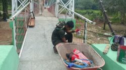 Perkuat Struktur Lantai Jembatan Muara Musu, Tim Lapangan Kebut Pemasangan dan Pengecatan Wiremesh