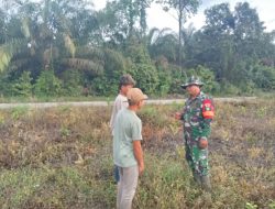 Babinsa Laksanakan Sosialisasi di Masyarakat Cegah Karhutla Wilayah Koramil 14/Kepenuhan
