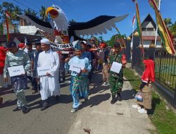 Babinsa Hadiri Karnaval Semarak HUT RI Ke-81 di Kelurahan Rokan