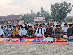Kemarau Melanda, Babinsa dan Warga Bunut Gelar Salat Istisqa