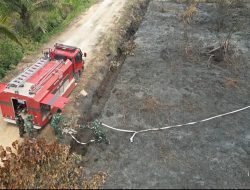 Aksi Cepat Tanggulangi Karhutla, Mobil Damkar Kodim 0313/KPR Dikerahkan Padamkan Api di Rimbo Panjang