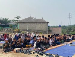Sertu Dodi Aritonang Selaku Pimpinan Ponpes Ajak Santri Gelar Sholat Istisqa